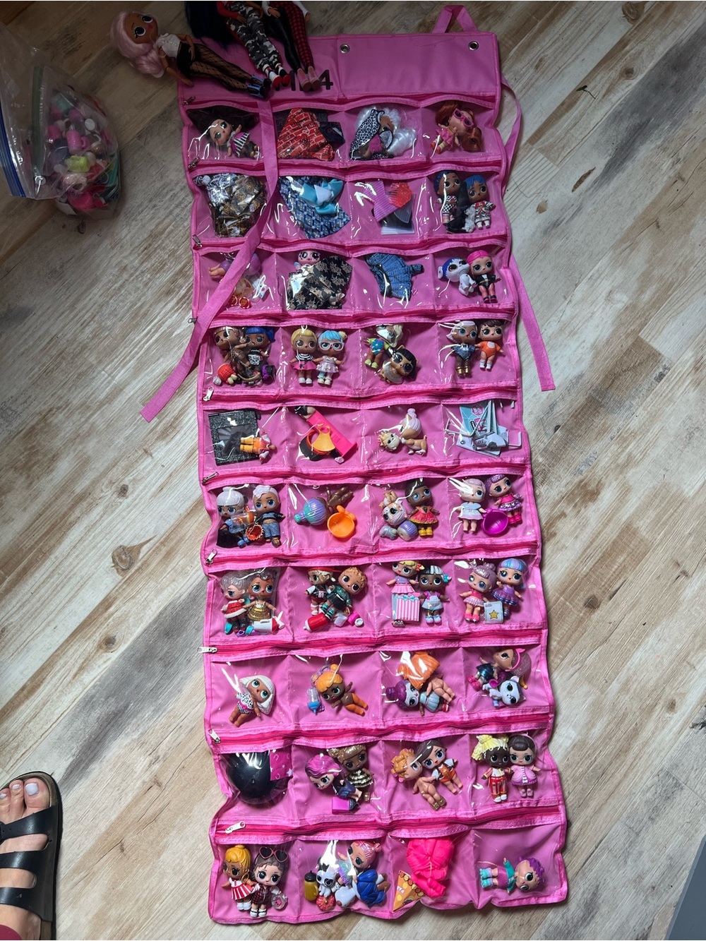 L.O.L. Surprise! Bright Pink Hanging Pocket Organizer for Dolls